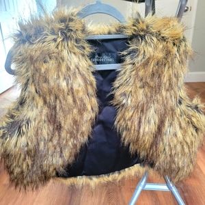 Cropped faux fur vest